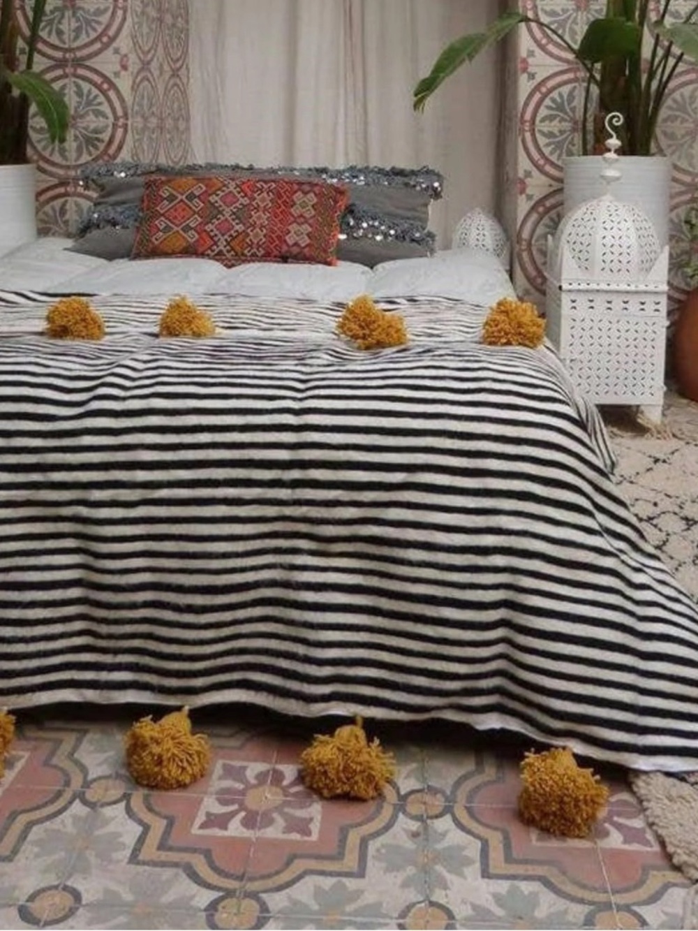 NWT Cotton black and white blanket with mustard yellow pompoms - Picture 8 of 11